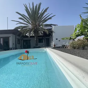 Luz Villa Lajares